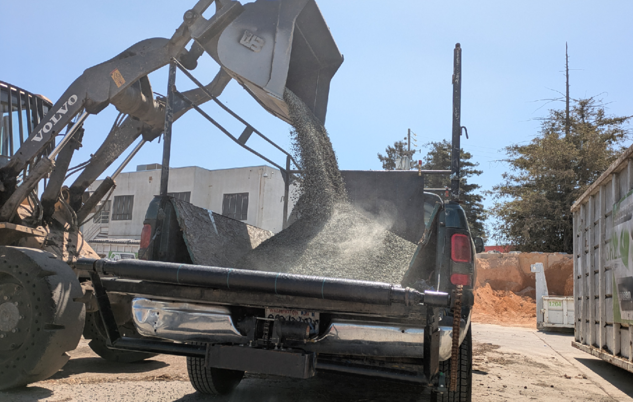 Dirt Daddy in truck bed